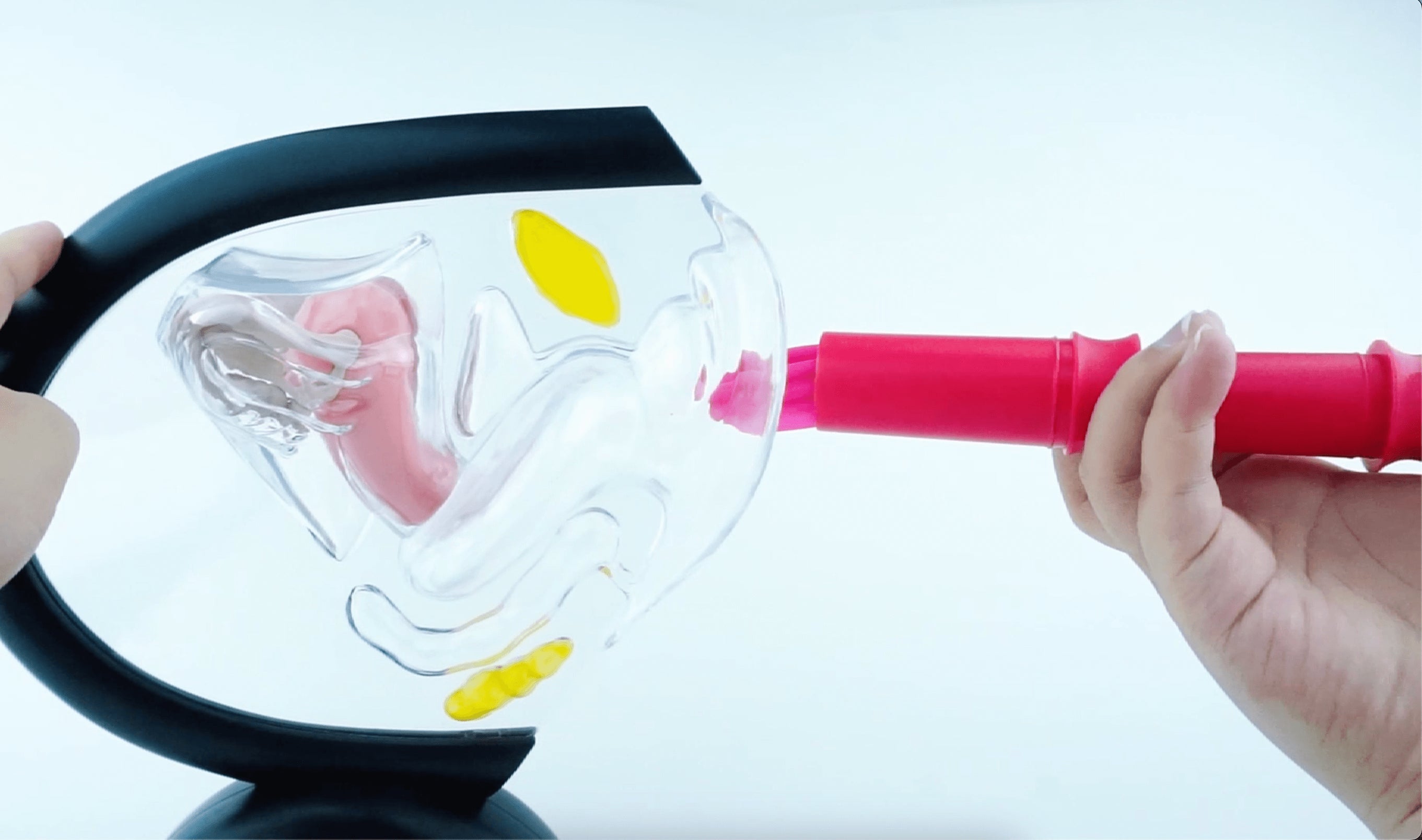 Load video: How to use the Applicator with your menstrual Cup/ Disc - Video